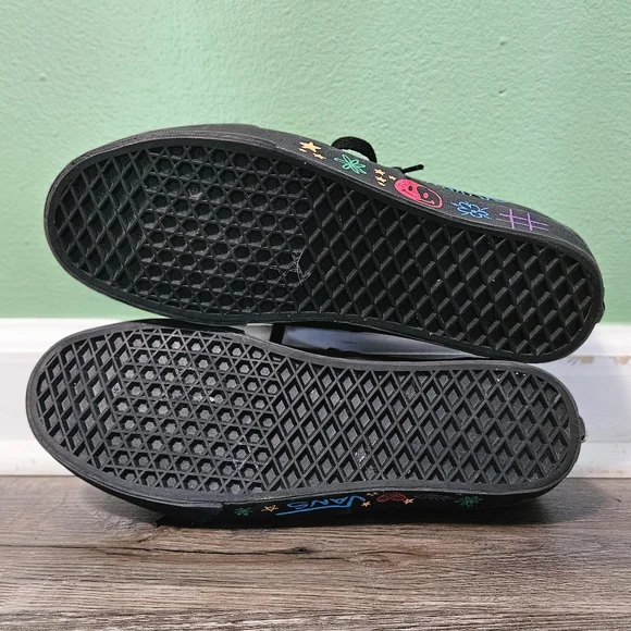 Vans Black Sneakers with Colorful Doodles - Picture 8 of 8